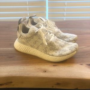 Adidas NMD R2 white/grey 💜